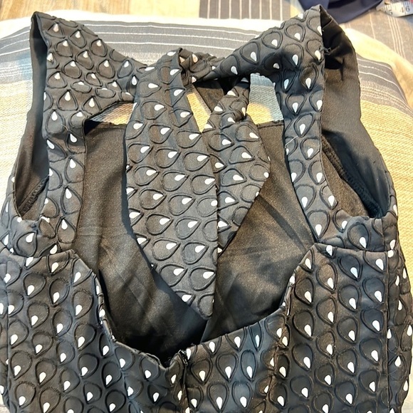 Quinn,Black Textured Fit & Flare Dress,Bow-Back Cutout /Teardrop Jacquard Size S - Picture 3 of 12